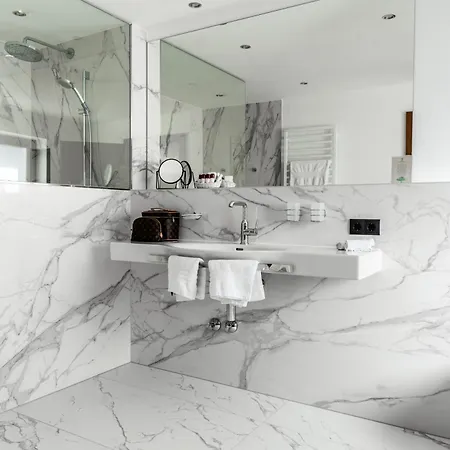 Maria Theresia Hotel 3*