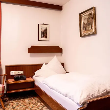 Maria Theresia ホテル 3*