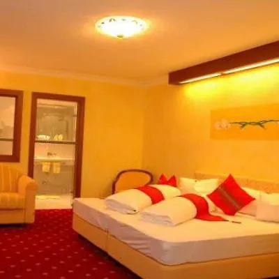 Maria Theresia Hotel 3*