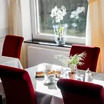 فندق Maria Theresia 3*